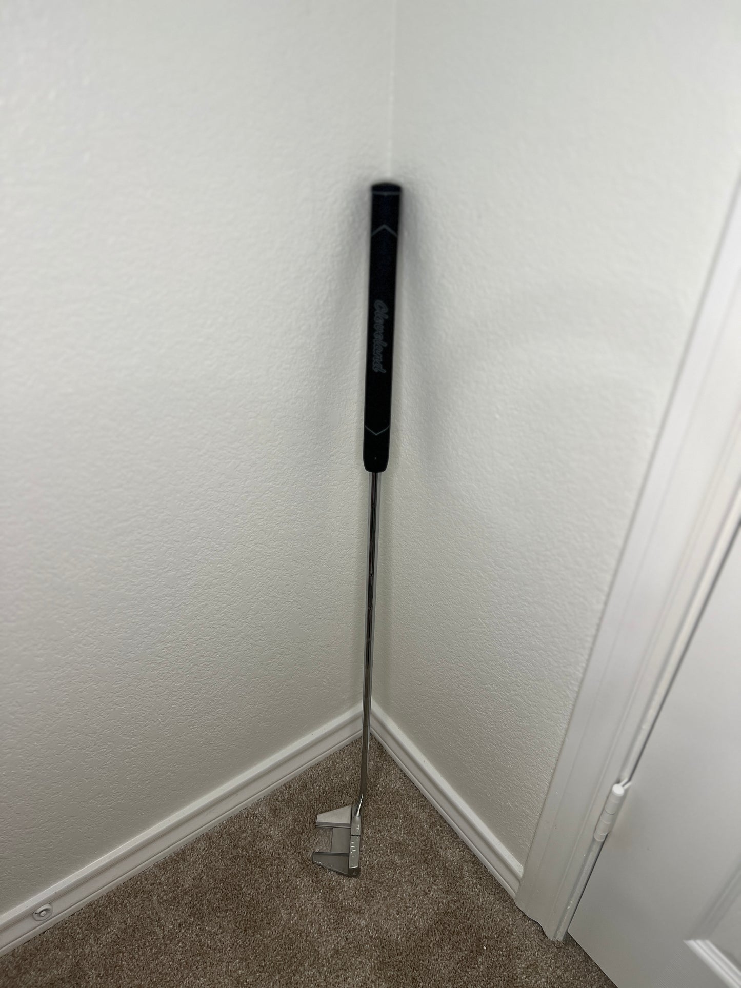 NEW - Cleveland HB SOFT 2 Putter – Model 11 34" RH Lamkin Sink Fit Pistol Grip