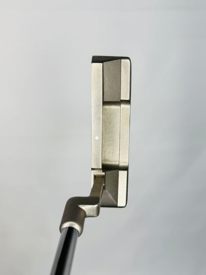 NIKE Ignite 001 35" Plumbers Neck Newport 2-Style Blade Putter. New Super Stroke Tour 1.0 Grip.