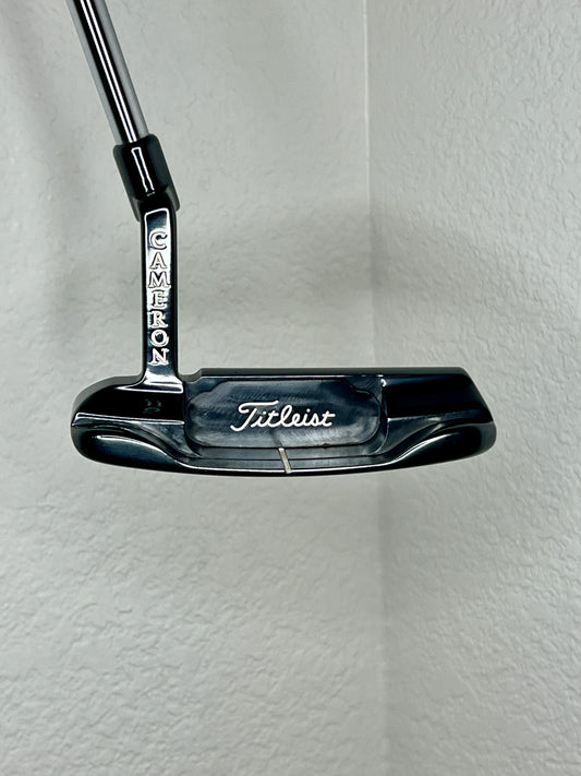 USED - Titleist Scotty Cameron Newport Classic Refinished by Scotty Cameron Custom Shop in RH 35"