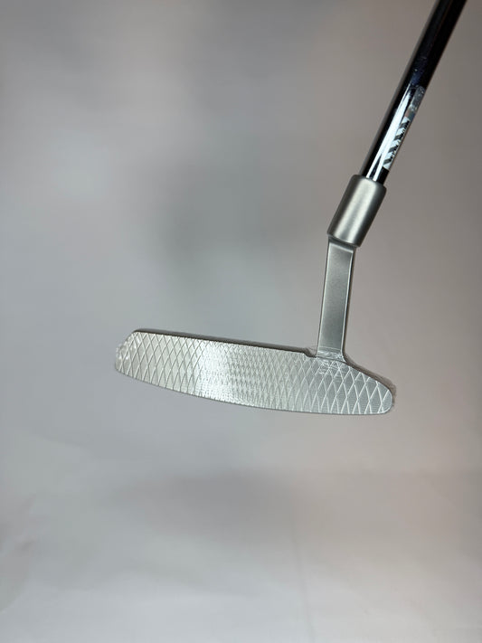 NEW - Cleveland HB SOFT Milled 4 Putter 34" RH