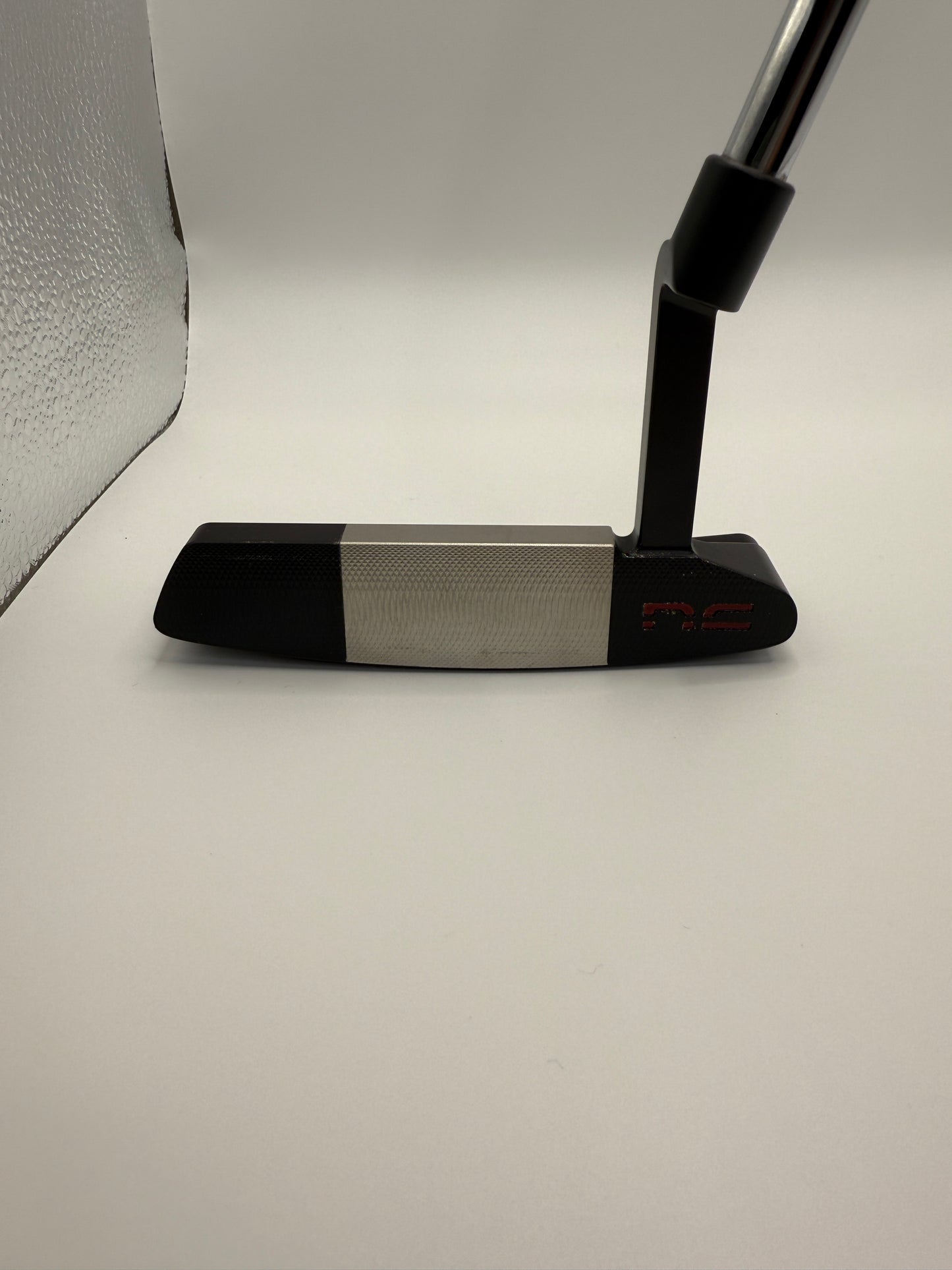 NEW - Never Compromise Reserve 1 Contrast Putter Customized with UST All-In Shaft 34.5"